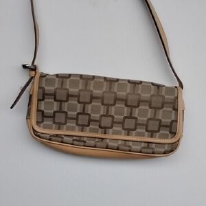 Chic Geometric Shoulder Bag in Tan and Brown